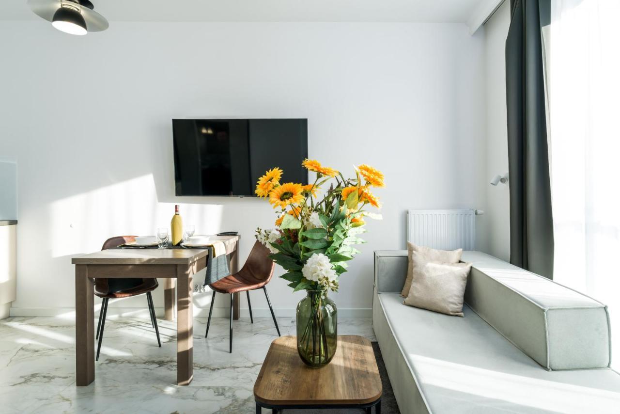 Apartments Poznan Chwaliszewo Residence With Free Garage By Noclegi Renters المظهر الخارجي الصورة