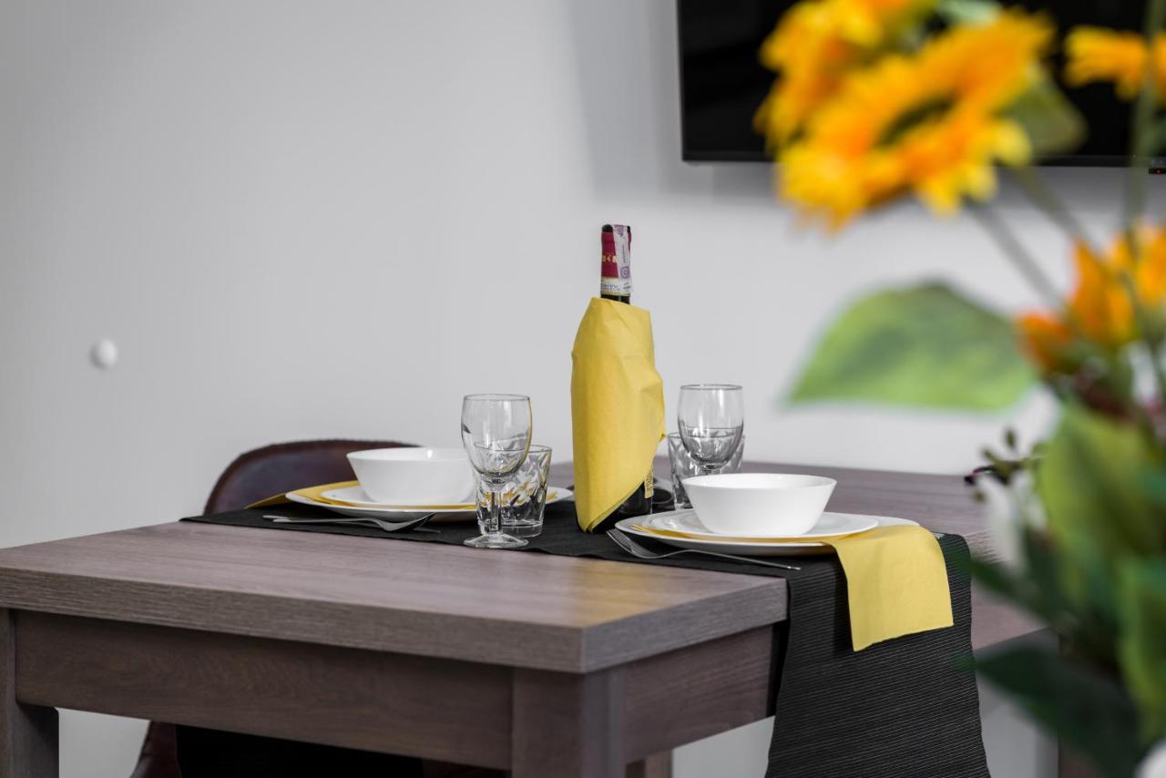 Apartments Poznan Chwaliszewo Residence With Free Garage By Noclegi Renters المظهر الخارجي الصورة